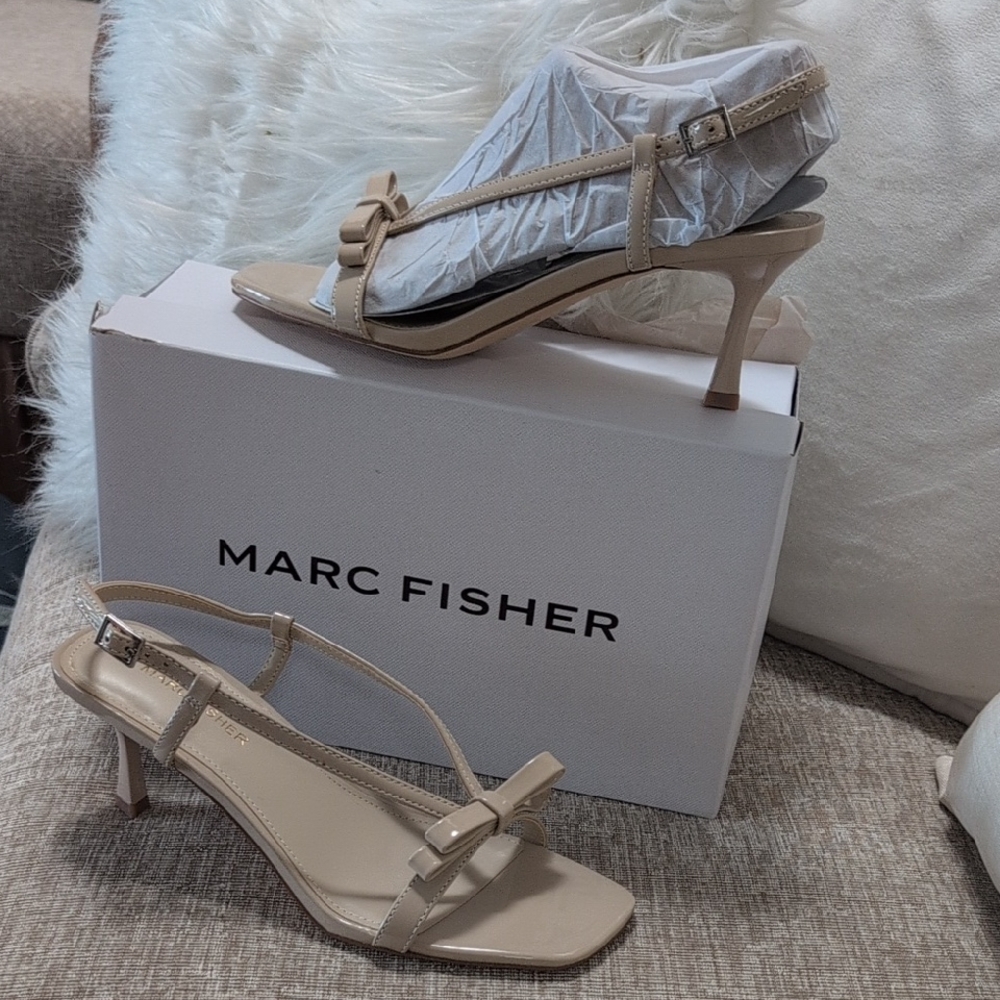 Marc Fisher Tan Bow Heeled Sandals Brand New
